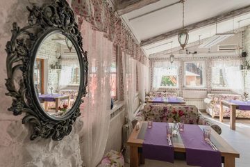 Загородный комплекс Старая Мельница. Веранда ресторана Черемша, фото 3