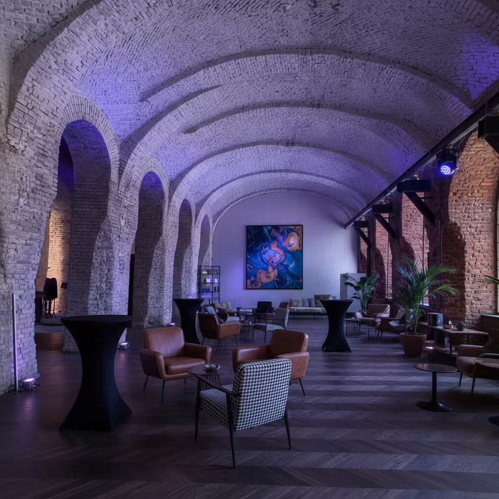 ЛОФТ#7 Лофт Холл / Loft Hall
